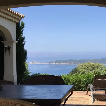 Casa Paomia, Calm Pleasure In The Corsican Tradition Cargèse